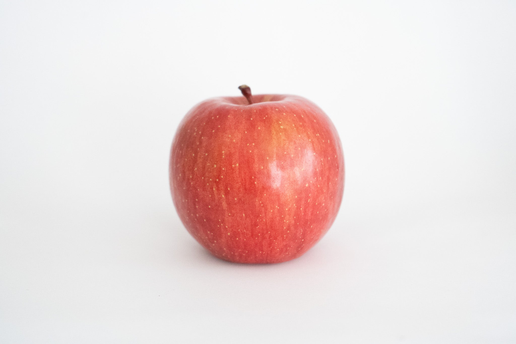 おいしいりんごの見分け方は？甘くシャキシャキなりんごの特徴を解説！ – 道の駅なえぎ