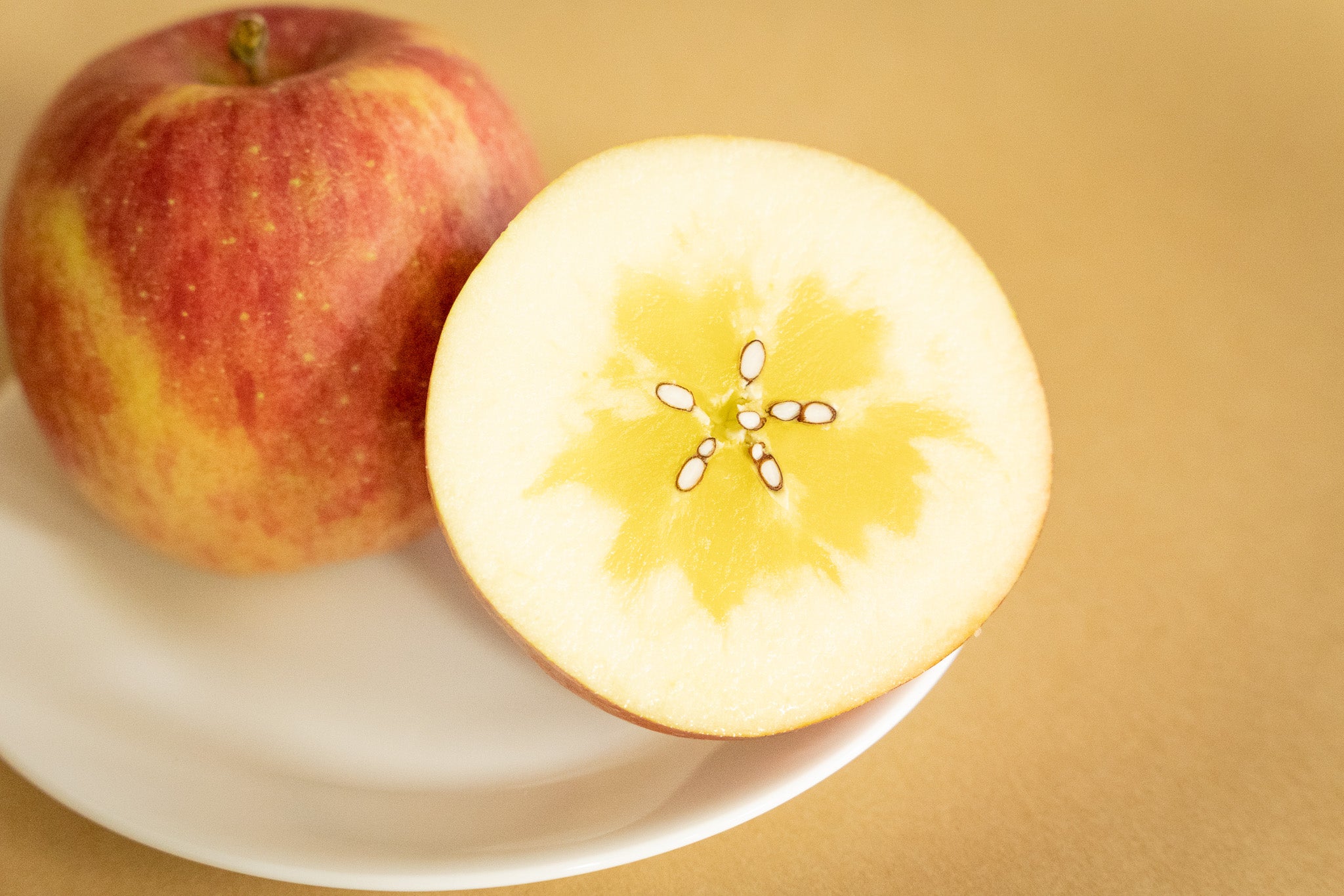 りんごの蜜の正体は？知っておきたいおすすめ品種と蜜入りりんごの